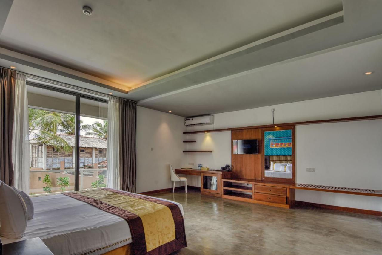 Golden Pearl Tangalle Beach Hambantota Exteriör bild
